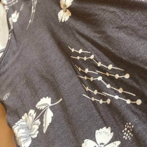 Floral cold shoulder top - Picture 4 of 7